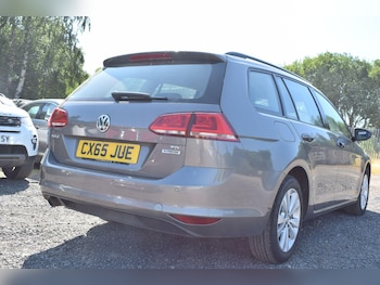 Used Volkswagen Golf 2015 for sale - 79247602: Photo