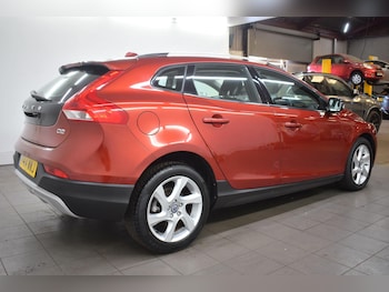 Used Volvo V40 2014 for sale - 79453269: Photo