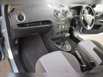 Used Ford Fusion 2005 for sale - 78935063: Photo
