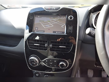 Used Renault Clio 2016 for sale - 78935367: Photo