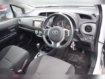 Used Toyota Yaris 2013 for sale - 78965245: Photo