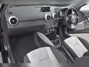 Used Audi A1 2011 for sale - 79401357: Photo