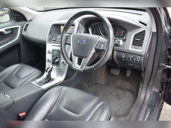 Used Volvo XC60 2017 for sale - 79132341: Photo