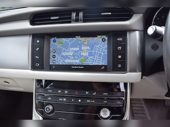 Used Jaguar XF 2016 for sale - 79145421: Photo