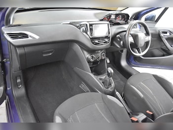 Used Peugeot 208 2012 for sale - 78934792: Photo