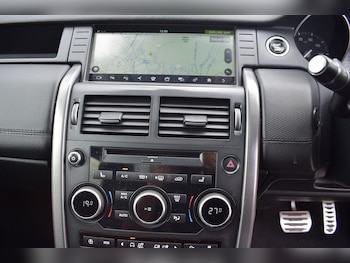 Used Land Rover Discovery Sport 2017 for sale - 79441613: Photo