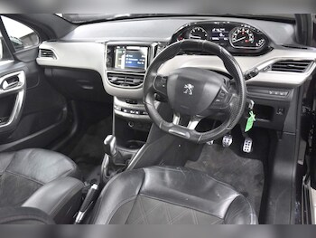 Used Peugeot 208 2013 for sale - 78965575: Photo