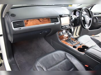 Used Volkswagen Touareg 2011 for sale - 78965438: Photo