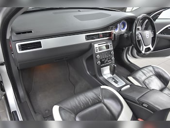 Used Volvo V70 2011 for sale - 78934838: Photo
