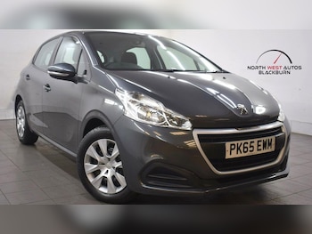 Used Peugeot 208 2015 for sale - 79201652: Photo