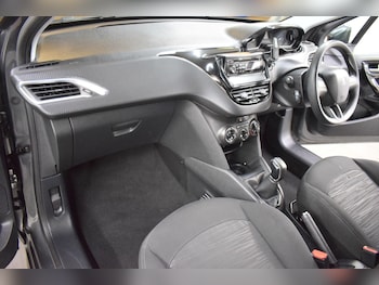 Used Peugeot 208 2015 for sale - 79201652: Photo
