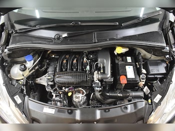 Used Peugeot 208 2015 for sale - 79201652: Photo