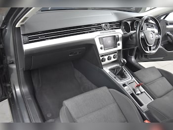 Used Volkswagen Passat 2015 for sale - 78934892: Photo