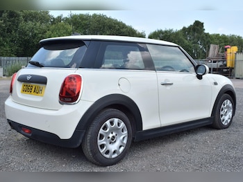 Used MINI Hatch 2019 for sale - 79202028: Photo