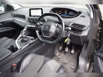 Used Peugeot 3008 2018 for sale - 79453708: Photo