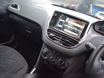 Used Peugeot 2008 2014 for sale - 78933589: Photo