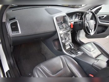 Used Volvo XC60 2015 for sale - 78933680: Photo