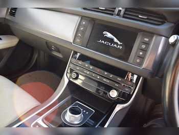 Used Jaguar XF 2016 for sale - 78933689: Photo