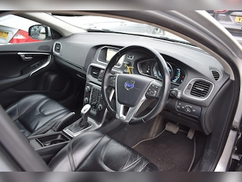 Used Volvo V40 2013 for sale - 78935346: Photo