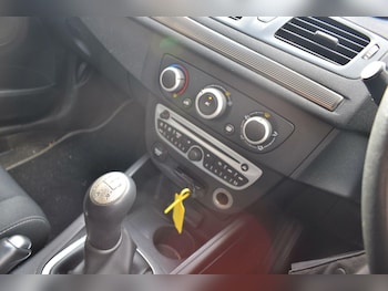 Used Renault Megane 2010 for sale - 78965892: Photo
