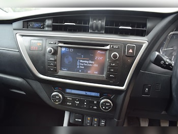 Used Toyota Auris 2013 for sale - 79292526: Photo