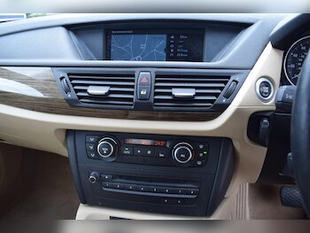 Used BMW X1 2010 for sale - 78947393: Photo