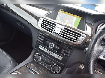 Used Mercedes-Benz CLS 2011 for sale - 79050009: Photo