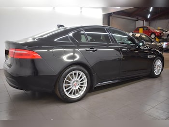 Used Jaguar XE 2016 for sale - 78935358: Photo