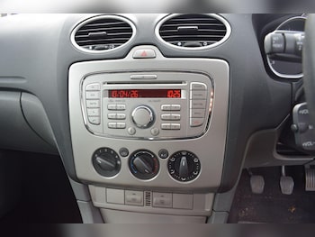 Used Ford Focus 2010 for sale - 78934790: Photo