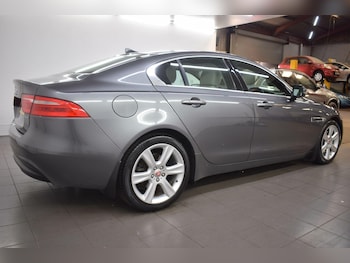 Used Jaguar XE 2015 for sale - 79268349: Photo