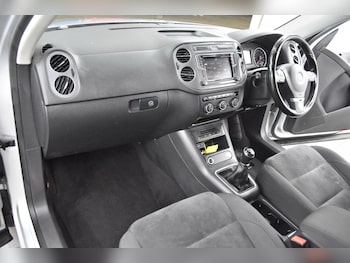Used Volkswagen Tiguan 2015 for sale - 78934286: Photo