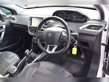 Used Peugeot 2008 2014 for sale - 78935383: Photo