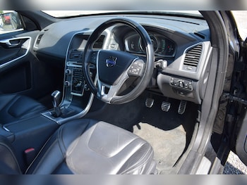 Used Volvo XC60 2015 for sale - 79248570: Photo