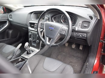 Used Volvo V40 2014 for sale - 78935373: Photo