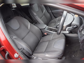 Used Volvo V40 2014 for sale - 78935373: Photo
