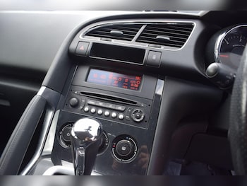 Used Peugeot 3008 2015 for sale - 78934929: Photo