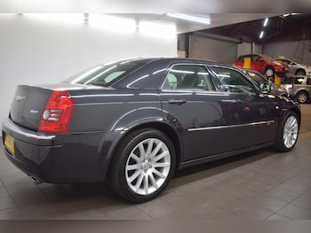 Used Chrysler 300C 2010 for sale - 78934306: Photo