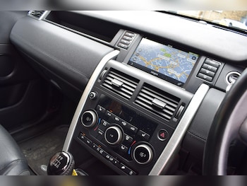 Used Land Rover Discovery Sport 2016 for sale - 78969249: Photo