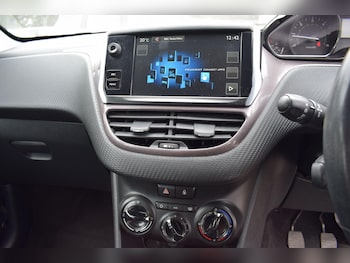 Used Peugeot 2008 2015 for sale - 79328620: Photo