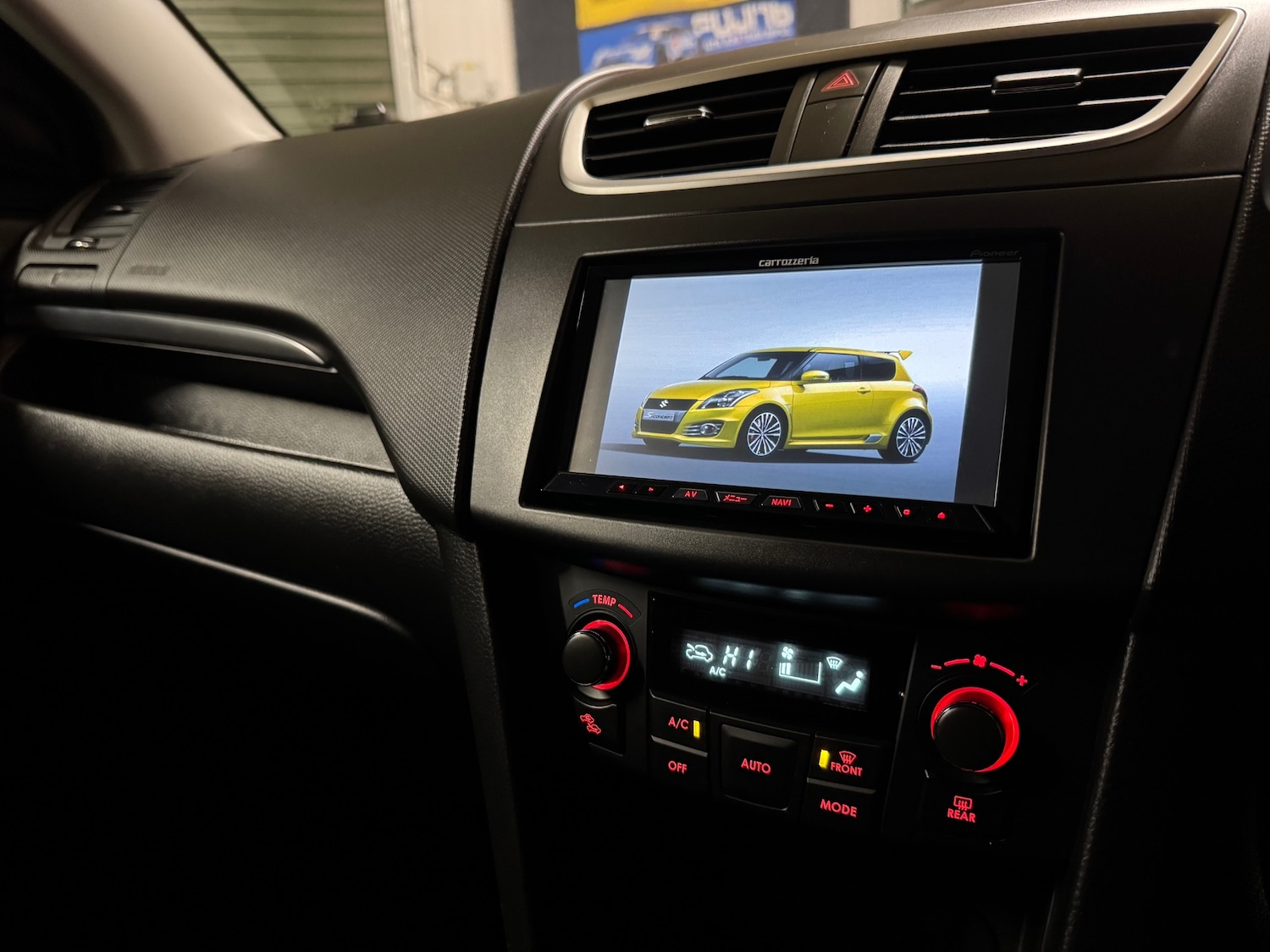 Used Suzuki Swift 2012 for sale - 77319885: Photo 11