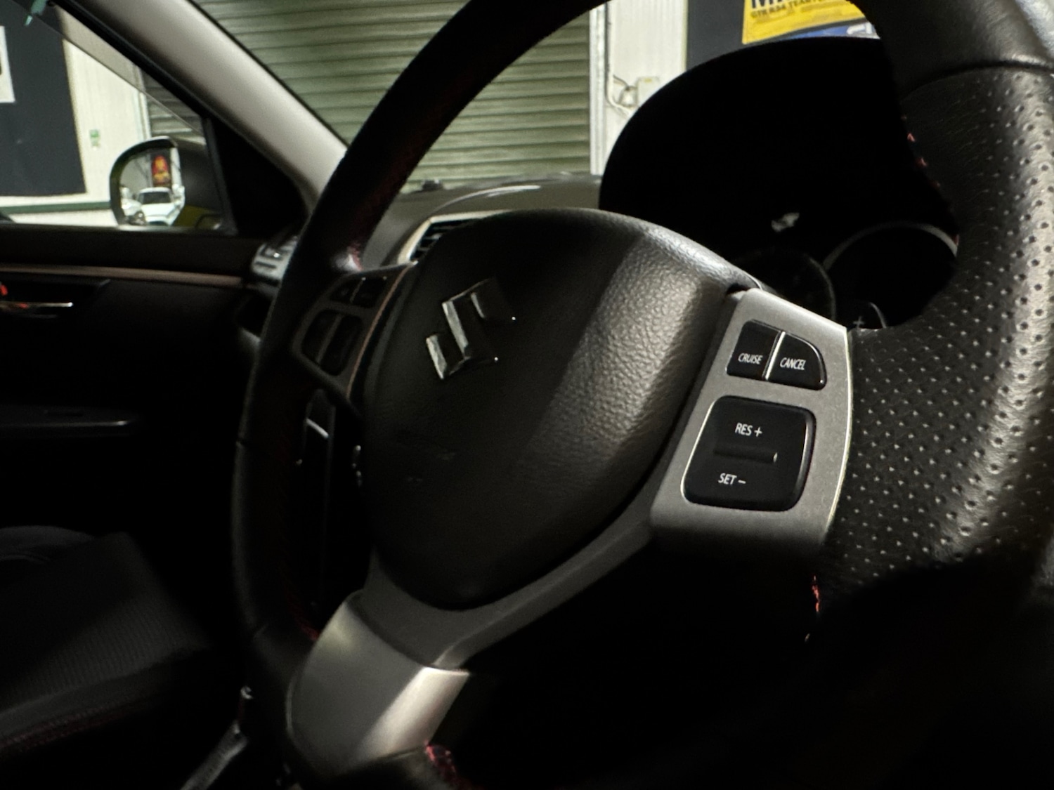 Used Suzuki Swift 2012 for sale - 77319885: Photo 59