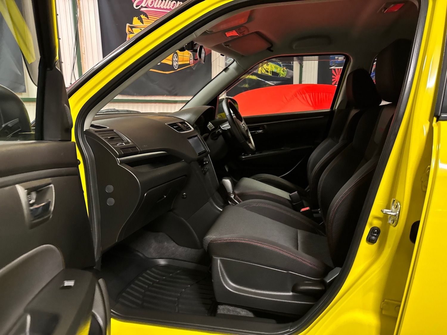 Used Suzuki Swift 2012 for sale - 77319885: Photo 73