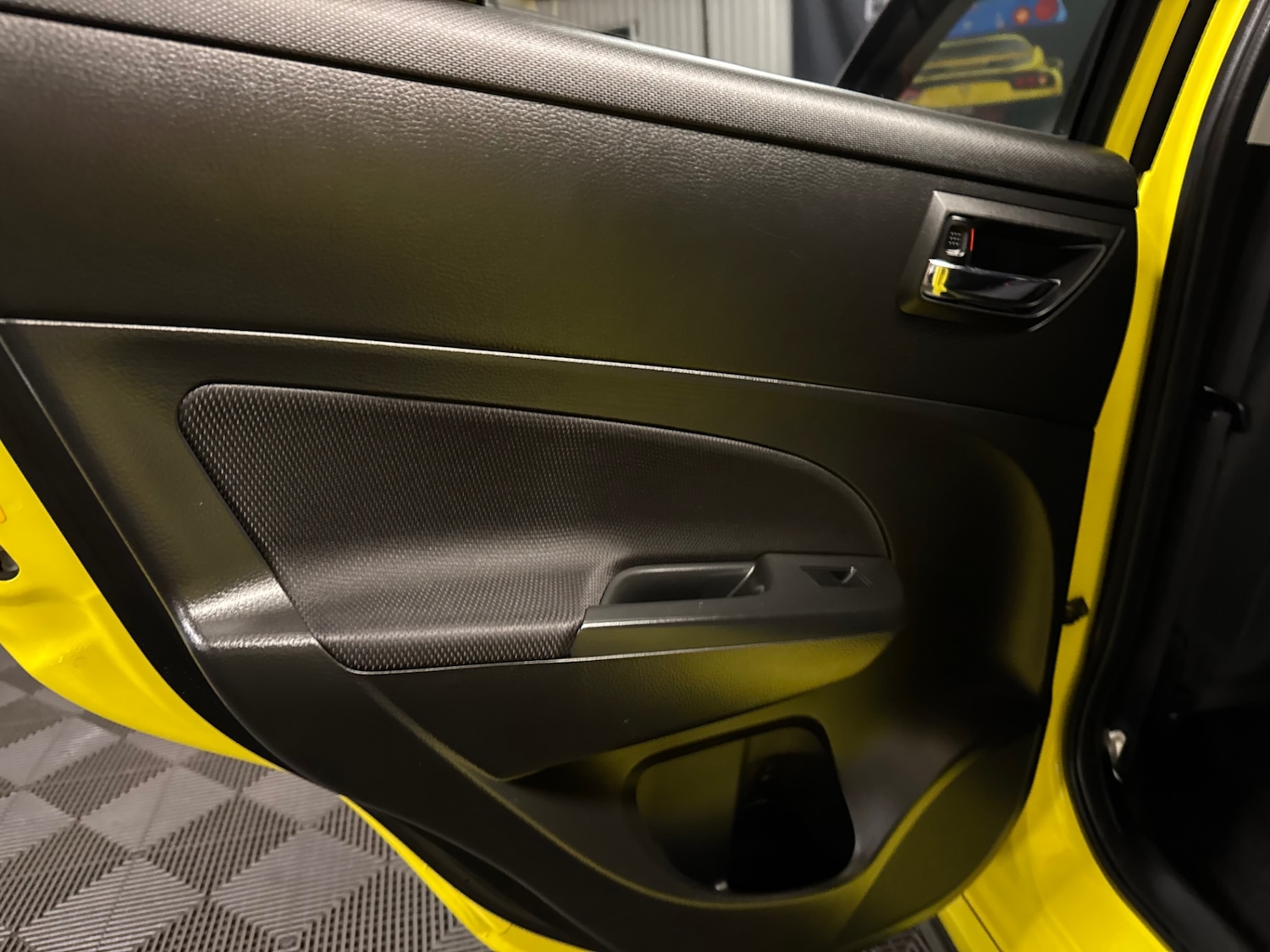 Used Suzuki Swift 2012 for sale - 77319885: Photo 82