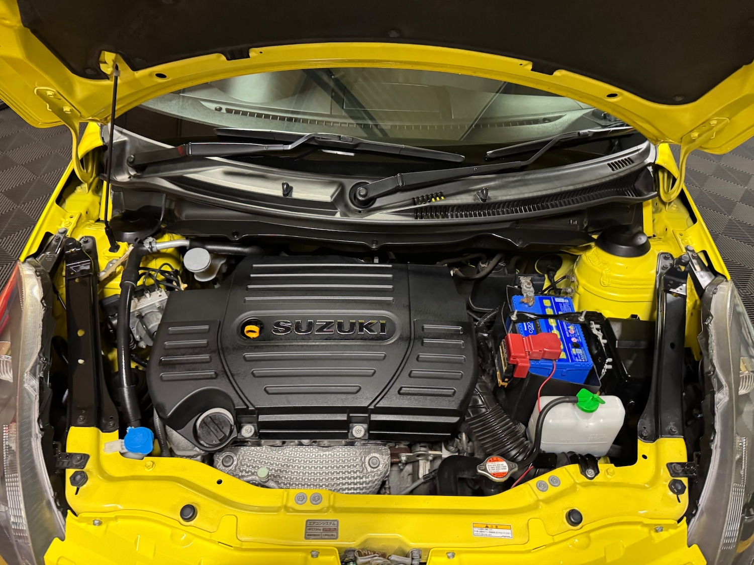 Used Suzuki Swift 2012 for sale - 77319885: Photo 87