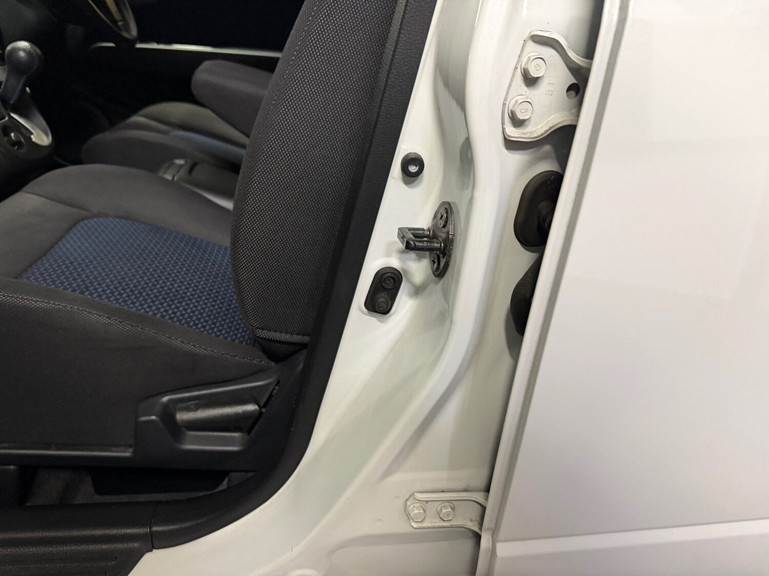 Used Mitsubishi Airtrek 2023 for sale - 77921701: Photo 69