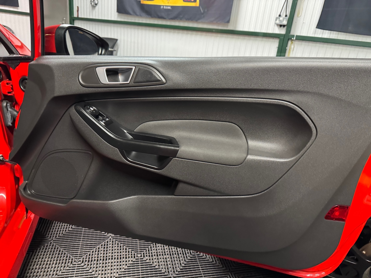 Used Ford Fiesta 2013 for sale - 77148569: Photo 69