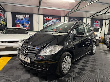 Used Mercedes-Benz A-Class 2011 for sale - 77100596: Photo