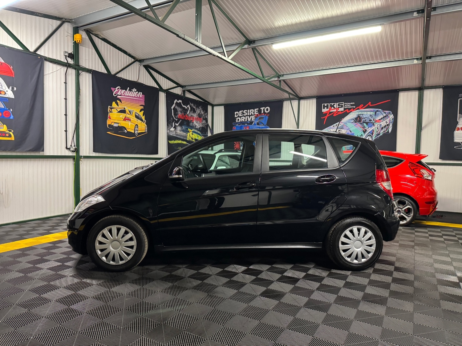 Used Mercedes-Benz A-Class 2011 for sale - 77100596: Photo 4