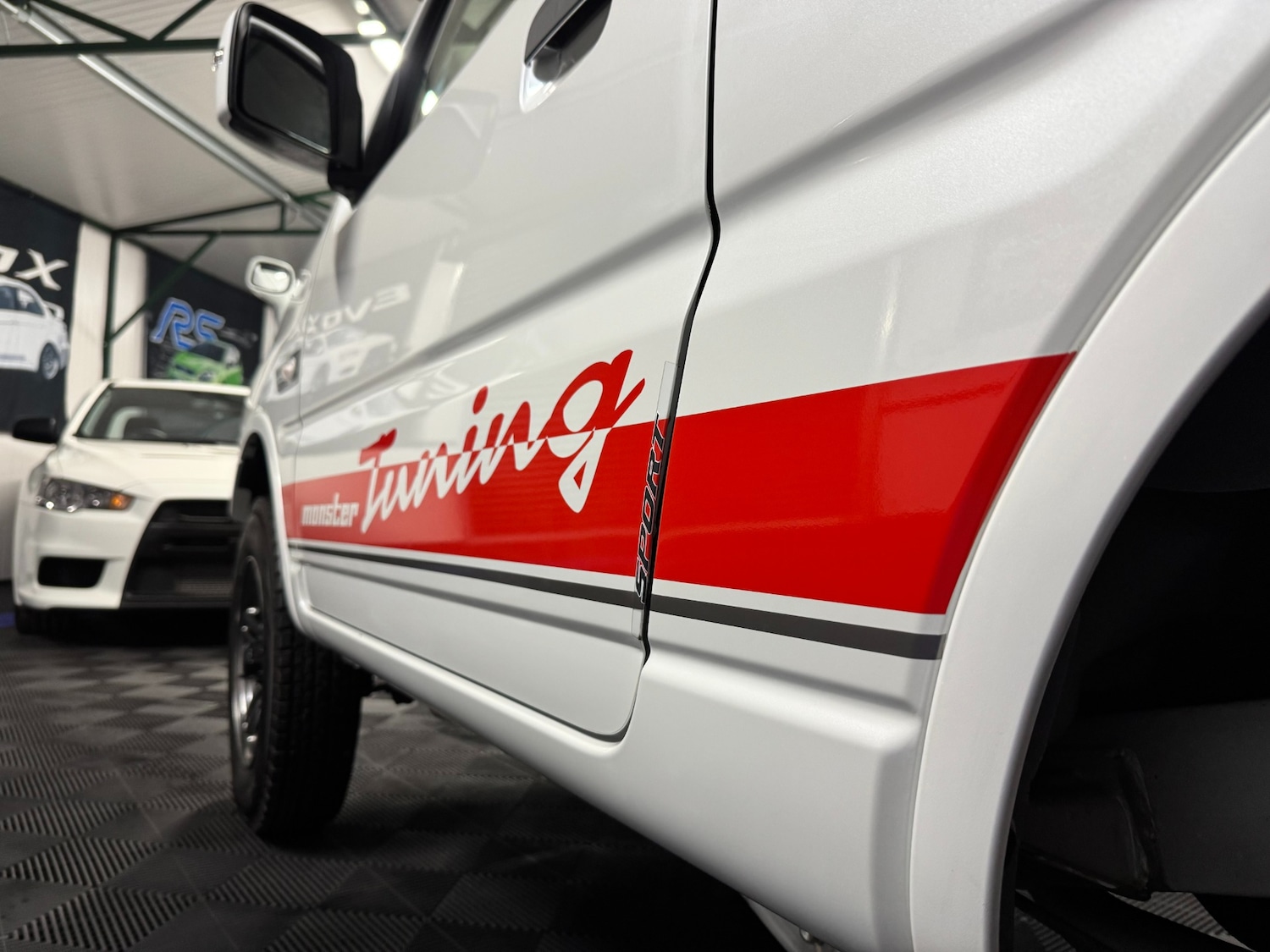 Used Suzuki Jimny 2015 for sale - 76964304: Photo 11