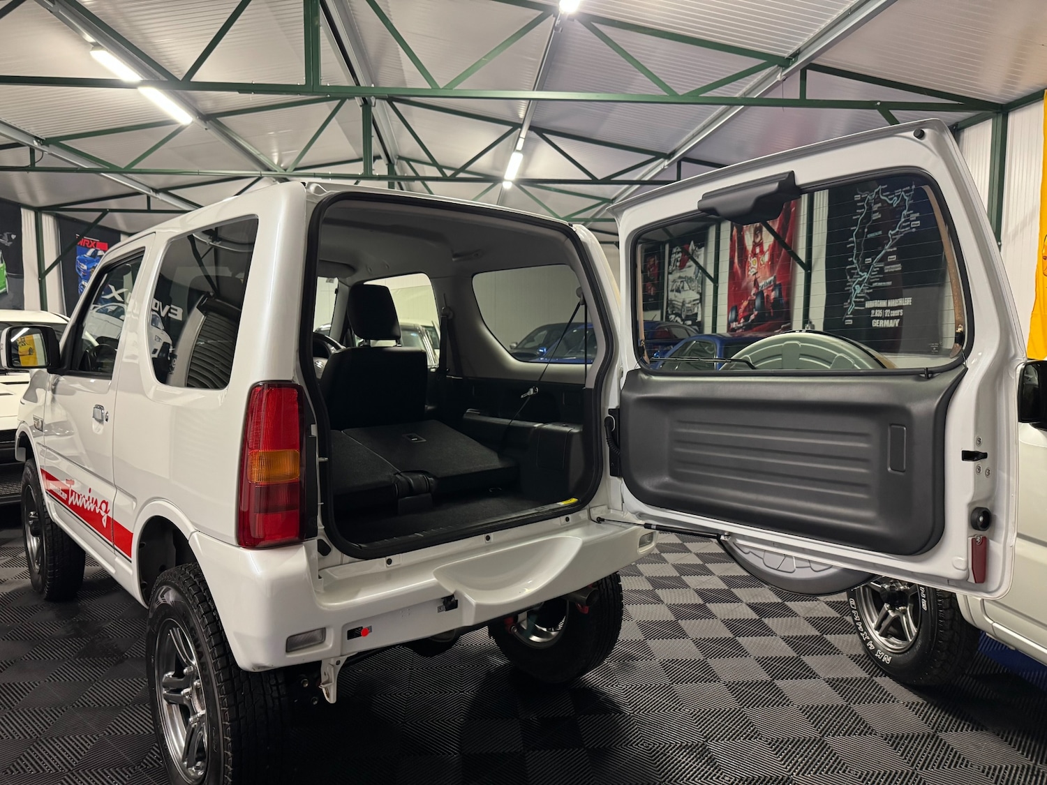 Used Suzuki Jimny 2015 for sale - 76964304: Photo 90